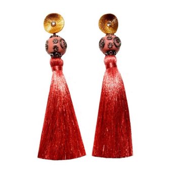 PENNY & THE RICCI ต่างหูแผ่นทองชุบ 14K ประดับเพชรสวิส cz ลูกปัดอินเดียและพู่ยาว PENNY & THE RICCI ต่างหูแผ่นทองชุบ 14K ประดับเพชรสวิส cz ลูกปัดอินเดียและพู่ยาว