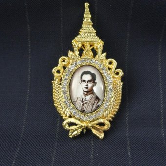 Pearl Jewelry เข็มกลัดในหลวง ครองราชย์ ฉัตรทอง สีซิเปีย PK33 Pearl Jewelry เข็มกลัดในหลวง ครองราชย์ ฉัตรทอง สีซิเปีย PK33