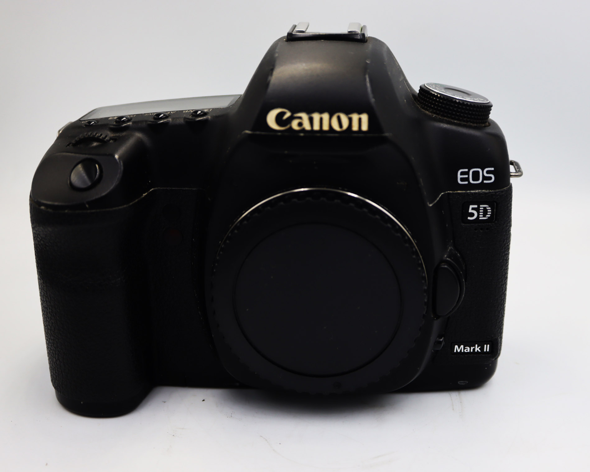 Canon EOS 5D Mark II 21.1MP Professional Full Frame DSLR Camera Black Body, DS126201, 5 D Mark 2 M2 Full-Frame CMOS Sensor 3.0-inch Clear View LCD magnesium alloy Live View function with three AF modes — Quick Mode, Live Mode, and Face Detect Live Mode ราคา 13,890 บาท*ส่งฟรี