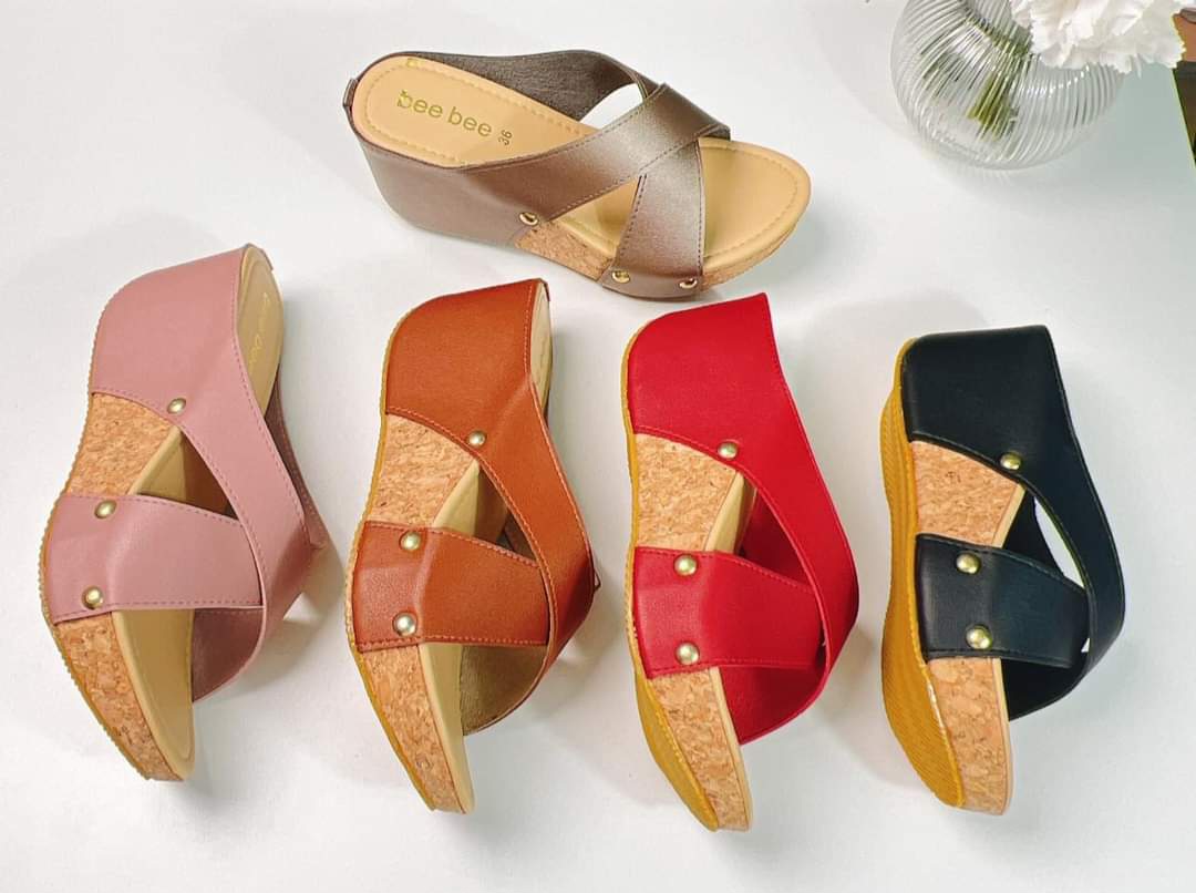 Bb Wedge Heel Shoes, Slip-On Style, 3 Inch High Heel, Beautiful, Bright Colors, Beautiful to Wear, Soft Soles, Lightweight. ราคา 279 บาท*ส่งฟรี
