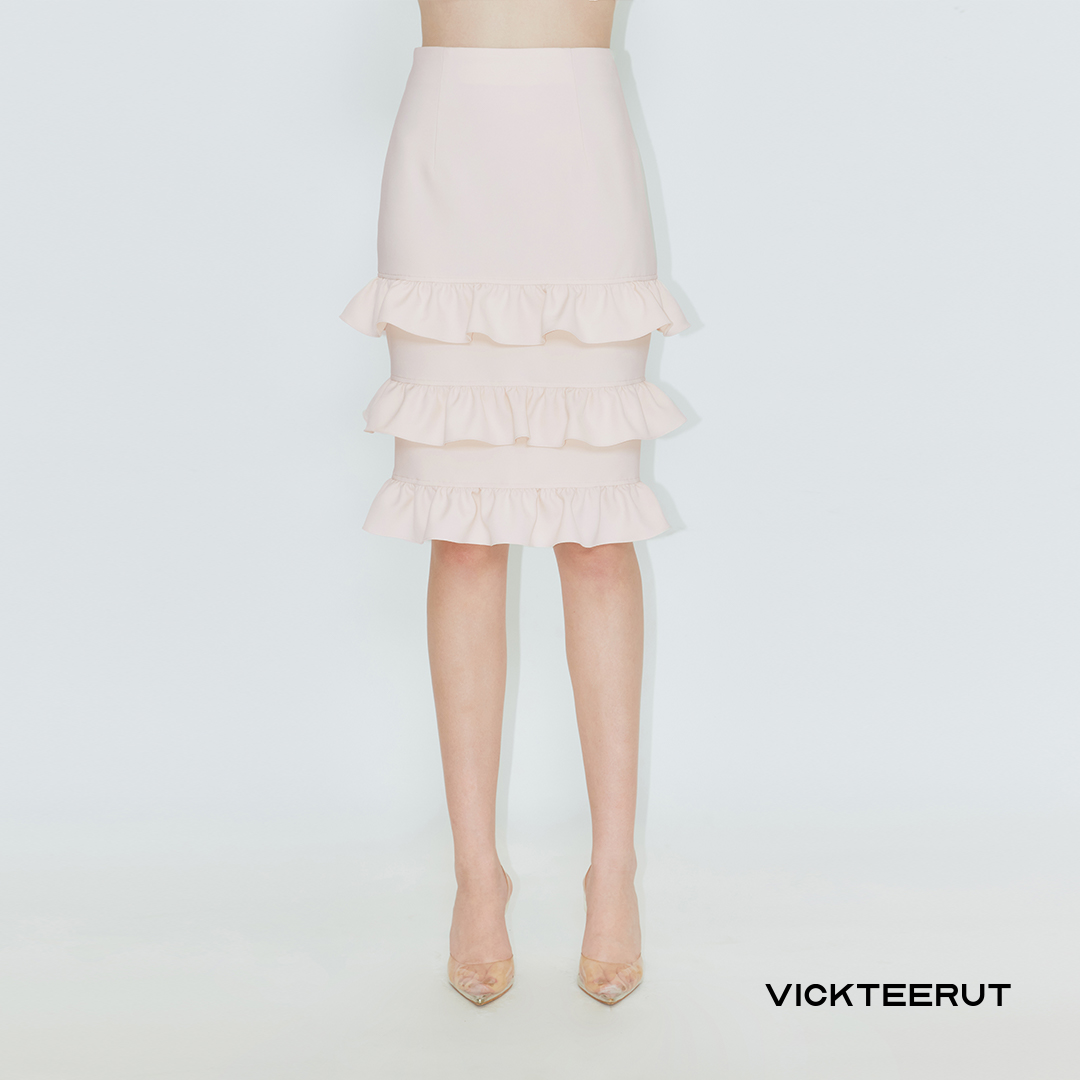 VICKTEERUT (ราคาปกติ 9,650-.) Re-Edition Pencil Skirt with Ruffle Detail กระโปรงเข้ารูป ผ่าหลัง ตกแต่งระบาย ราคา 3,860 บาท*ส่งฟรี