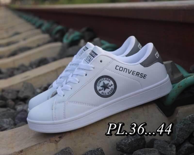 รองเท้า Converse All Star (หนัง)