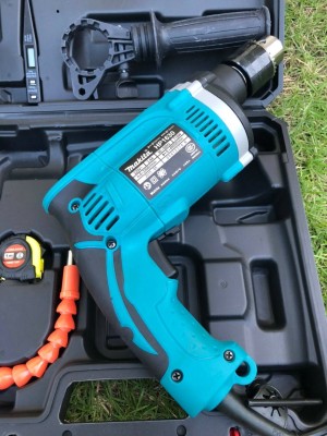 ชุดกระเป๋า สว่านกระแทก Makita 2 ระบบ HP1630 มาพร้อมอุปกรณ์พื้นฐาน พร้อมใช้งานทันที เกรดเอไต้หวัน รับประกันสินค้ายาวนาน 90 วัน