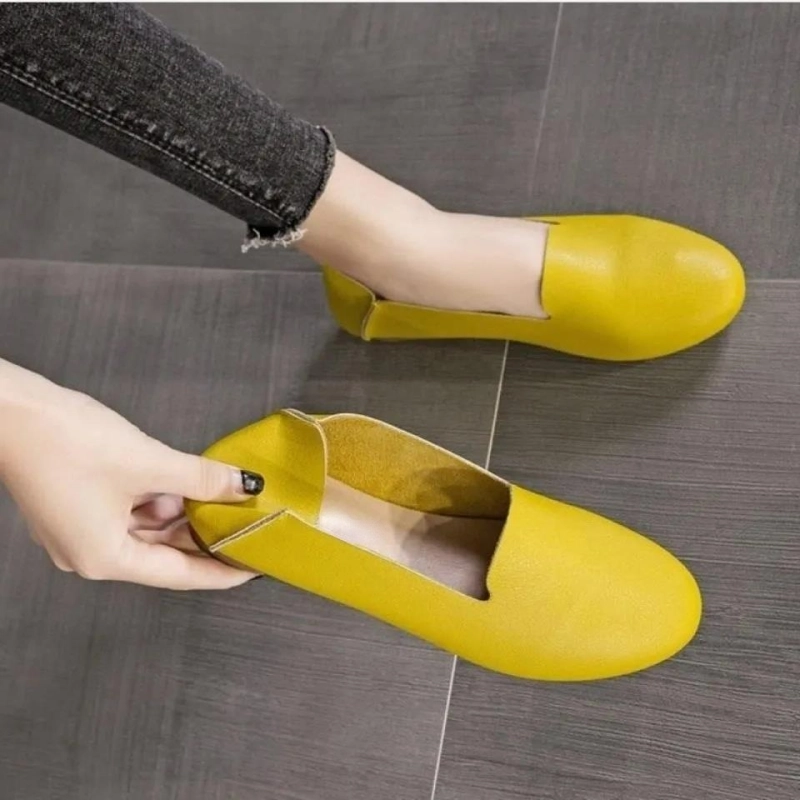 ภาพหน้าปกสินค้าRanger Store 2022 ใหม่ รองเท้าแตะครึ่งส้น ส้นแบน ลำลอง นุ่ม แต่เพียงผู้เดียว สบาย นิ้วเท้า รองเท้าผู้หญิง