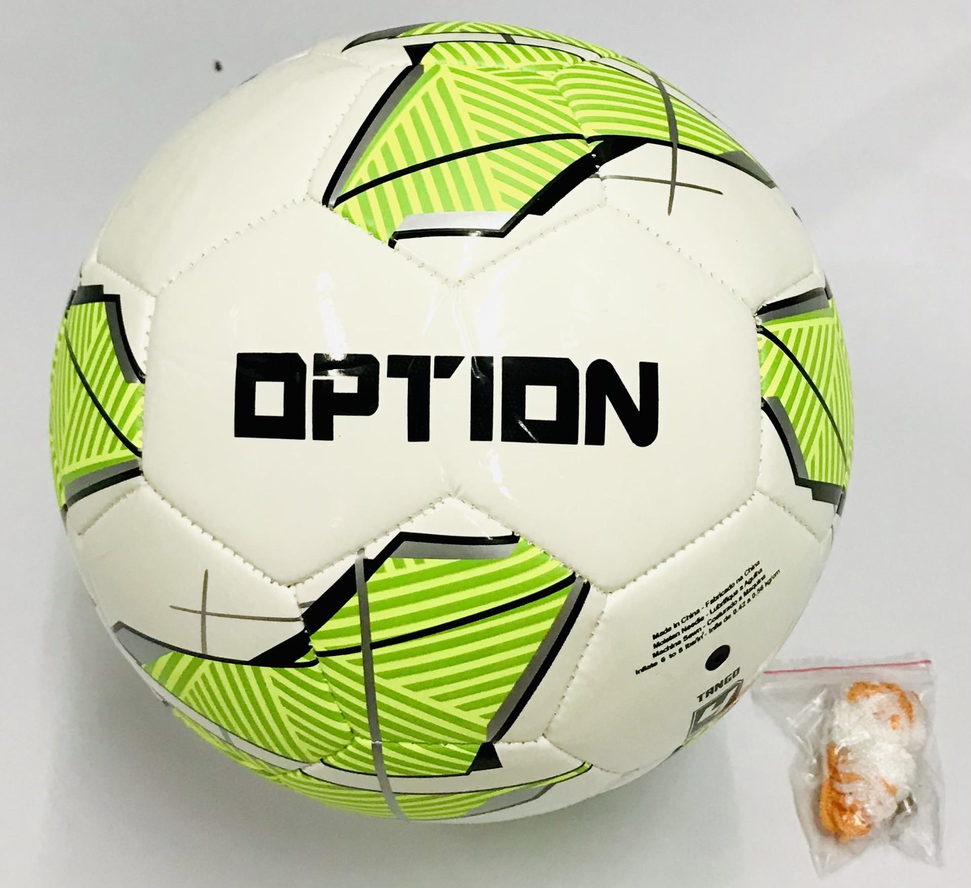 OPTION ลูกฟุตบอลหนังเย็บออฟชั่น เบอร์ 4 รุ่น Tango แถมฟรี : ตาข่ายใส่ฟุตบอล และ เข็มสูบลม