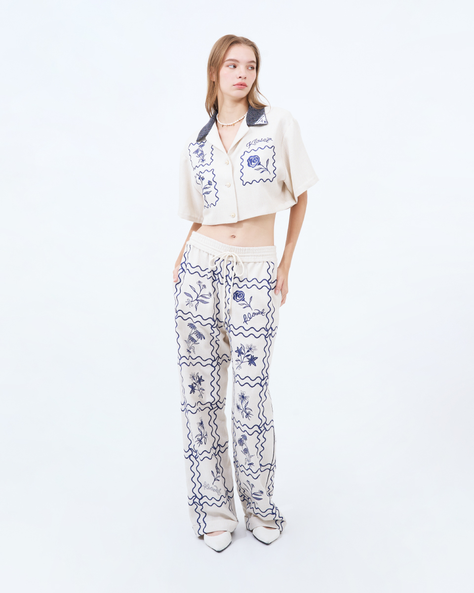 Kloset Design Train to Nice Embroidered Pants (RS25-P008-F) กางเกงปักลายสุดชิค ผ้าโพลีเอสเตอร์ & เรยอน ราคา 11,250 บาท*ส่งฟรี