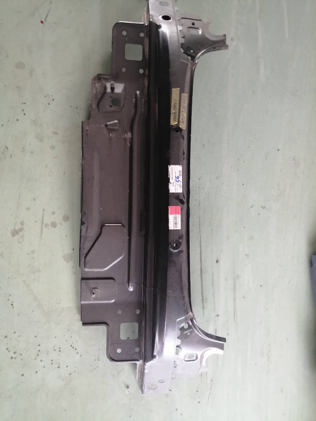 16. A2126400300 /เหล็กแผงท้าย /E class /2010-2016 ของแท้ Mercedes-Benz (MBBPHO) ราคา 46,800 บาท*ส่งฟรี