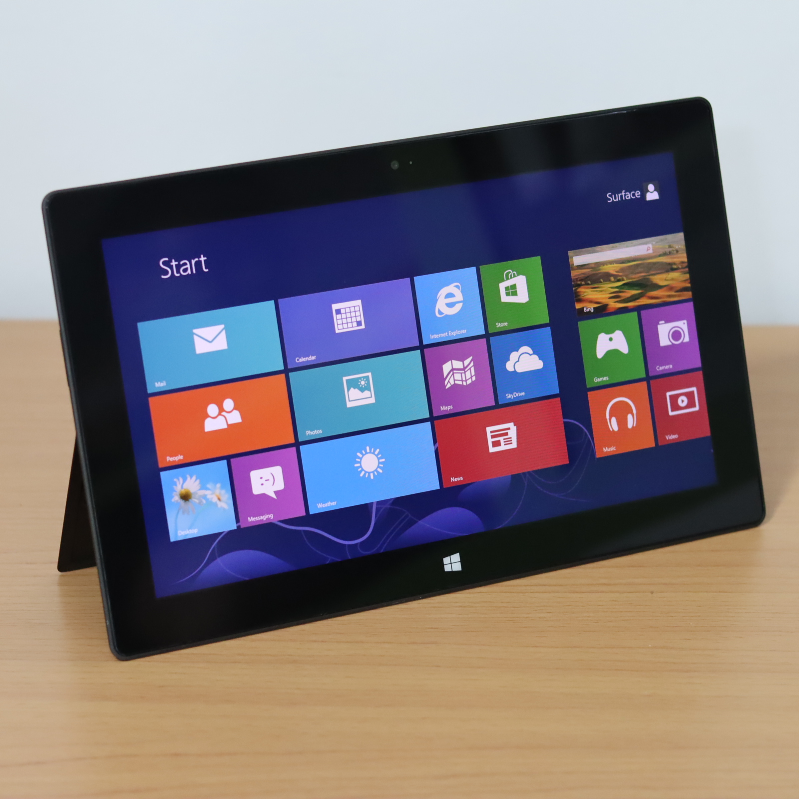 แรมคอมพิวเตอร์ แรมโน้ตบุ๊ก Microsoft Surface 1516 -NVIDIA TEGRA 3 Quad-Core 1.30GHz -Ram 2GB -HDD SSD 32GB -10.6"นิ้ว -Wi Fi - จอทัชสกรีน
