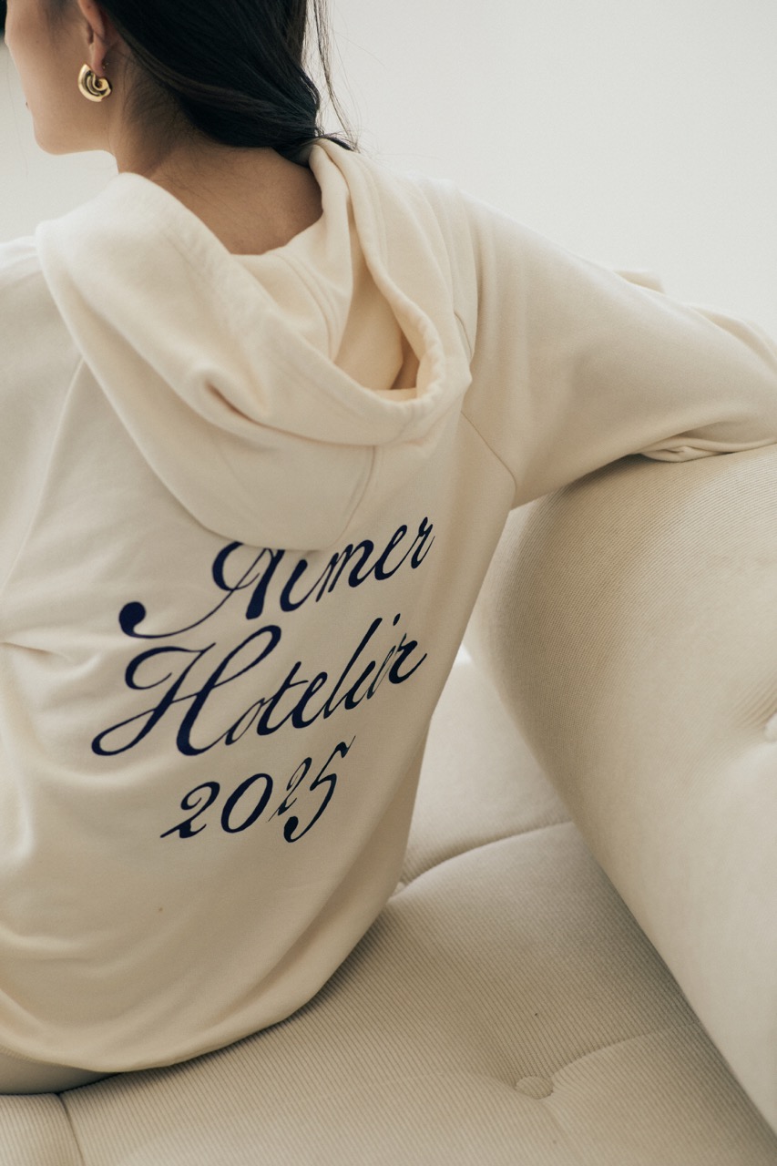 AIMER - Hotelier Oversized Hoodie เสื้อแขนยาว ฮู้ด ราคา 2,690 บาท*ส่งฟรี