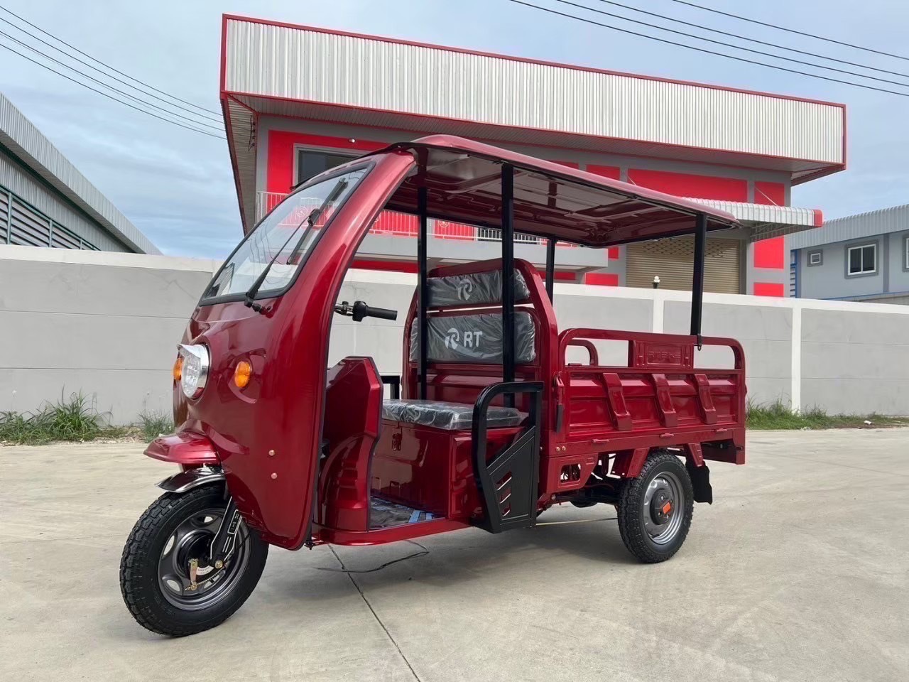 Electric Three-Wheeled Vehicle, Cargo Pickup, Full Roof (Can Carry up to 500 Kilograms), Pickup Bed Can Be Lifted. ราคา 59,900 บาท*ส่งฟรี