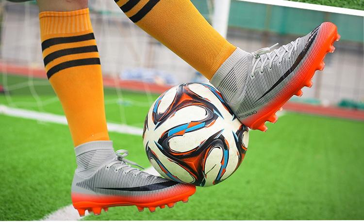 รูปภาพเพิ่มเติมของ [Sikrake] รองเท้าฟุตบอล รองเท้าฟุตซอล รองเท้าสตั๊ด สำหรับผู้ชาย (ไซส์35-45)