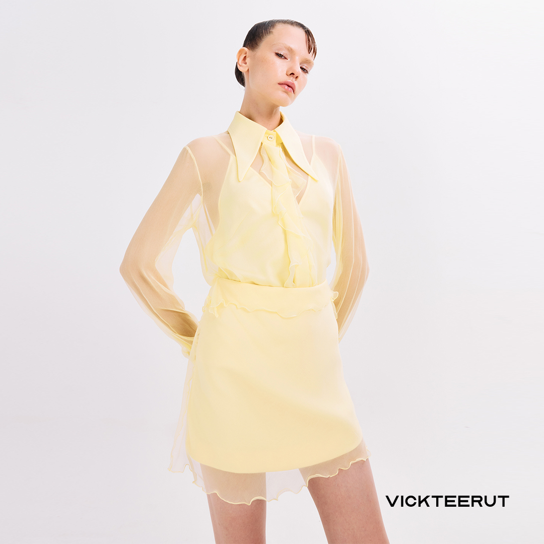 VICKTEERUT (ราคาปกติ 7,850-.) Long Sleeve Silk Shirt with Frill Detailเสื้อเชิ้ต แขนยาว ไหมชีฟอง ตกแต่งระบาย DRY CLEAN ONLY ราคา 2,747 บาท*ส่งฟรี