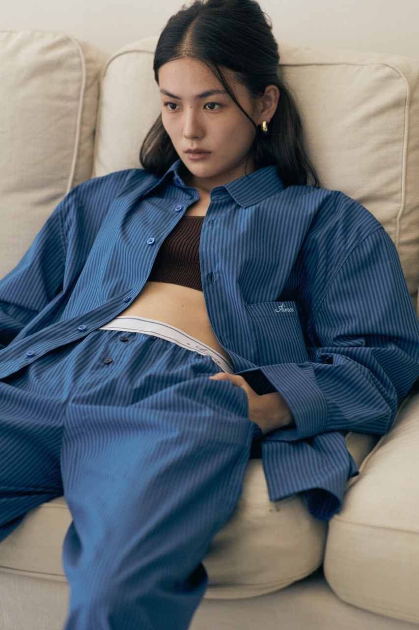 AIMER - Essential Oversized Shirt in Stripe เสื้อเชิ้ตทรงโอเวอร์ไซส์ ลายทาง ราคา 2,072 บาท*ส่งฟรี