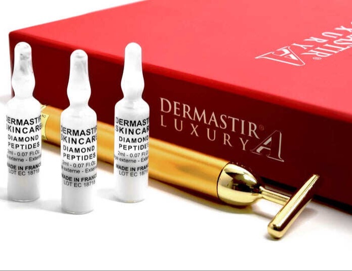 DERMASTIR DIAMOND AMPOULES แอมพูลสูตรช่วยบำรุงผิวให้แลดูเปล่งปลั่งและสดใสในชั่วข้ามคืน มีส่วนผสมอันล้ำค่าจากเพชร ราคา 7,100 บาท*ส่งฟรี