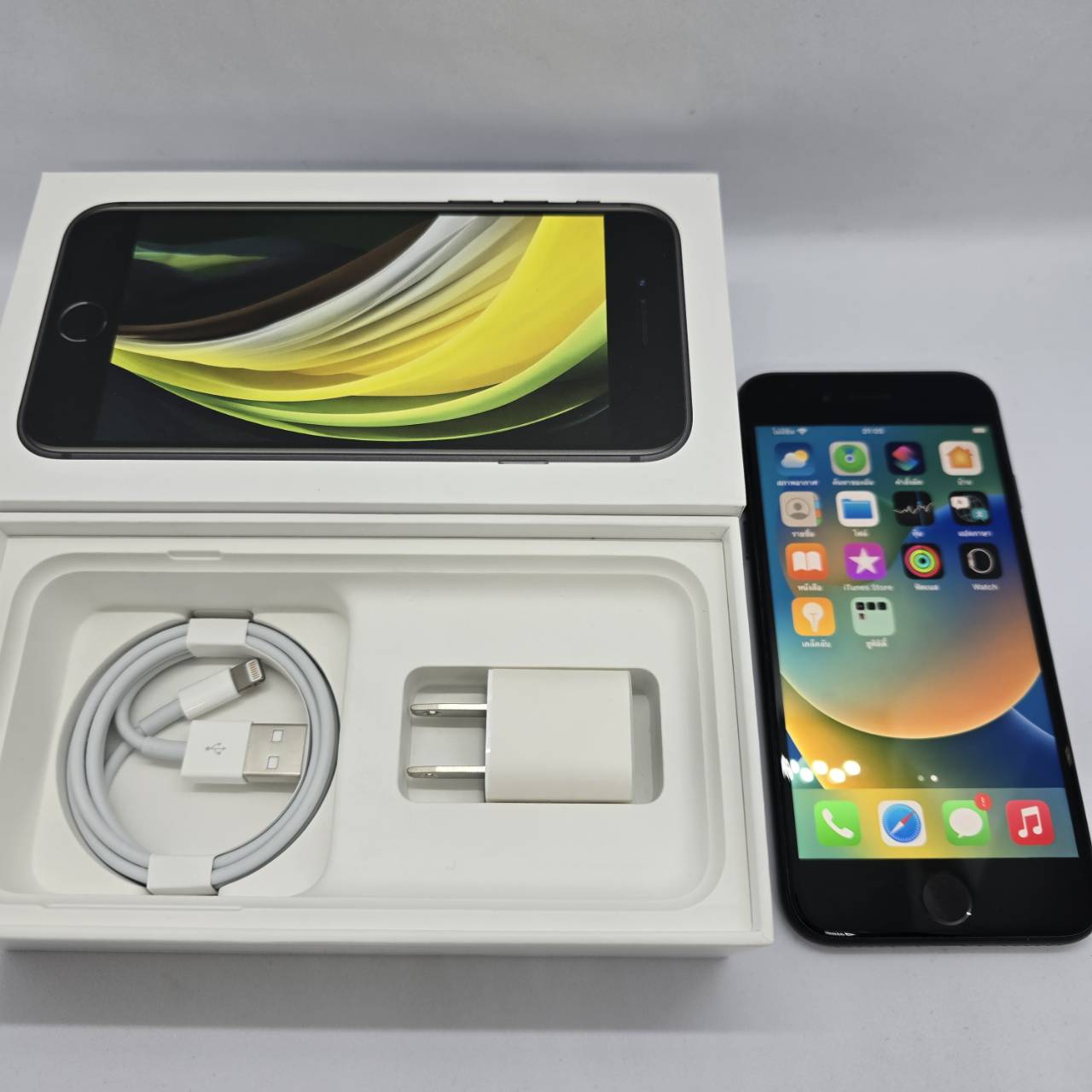 SE 2020 64GB สีดำ เครื่องแท้ศูนย์ไทย ราคา 4,850 บาท*ส่งฟรี