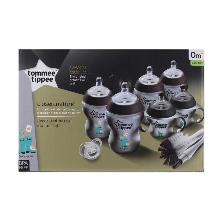 Tommee Tippee Closer to Nature Decorated Newborn Starter Kit, Black ชุดของขวัญสำหรับเด็กแรกเกิด ทอมมี่ ทิปปี้ ของแท้ ราคา 1,499 บาท*ส่งฟรี