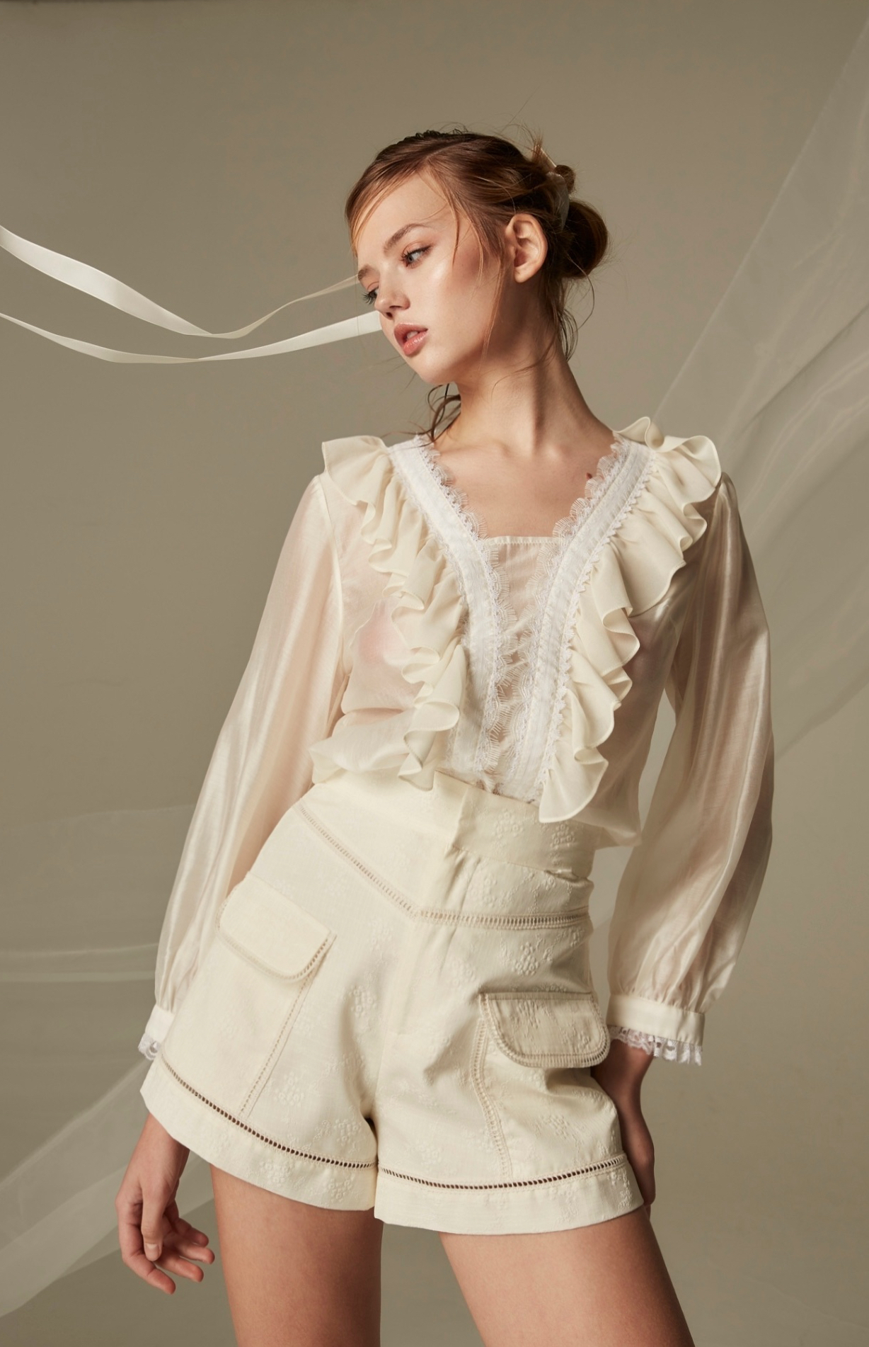 BL031WHHL24_Ava long sleeve ruffle blouse เสื้อผ้าค๊อตต้อนเนื้อดีแขนยาว แต่งระบายคอ ราคา 8,250 บาท*ส่งฟรี