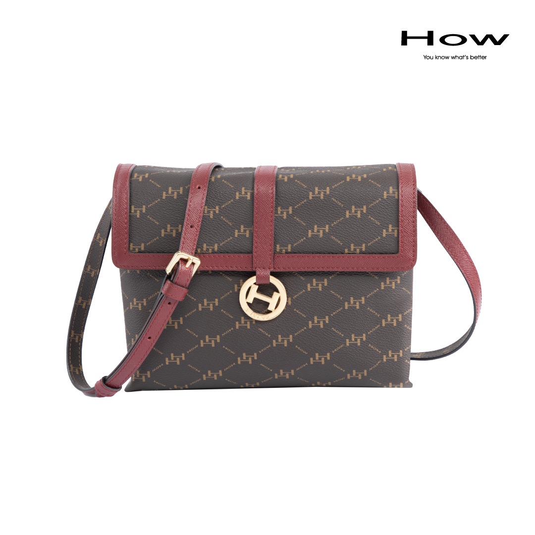 How กระเป๋าสะพาย Cross Body รุ่น HHH0302 - สีแดงมารูน ราคา 1,790 บาท*ส่งฟรี
