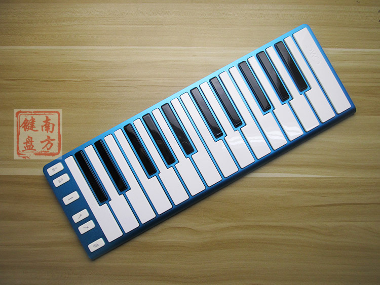 คีย์บอร์ดเปียโนอิเล็กทรอนิกส์ MIDI แบบบางเฉียบของ CME xkey 25 air รองรับพอร์ต USB สีทองแชมเปญของ IOS