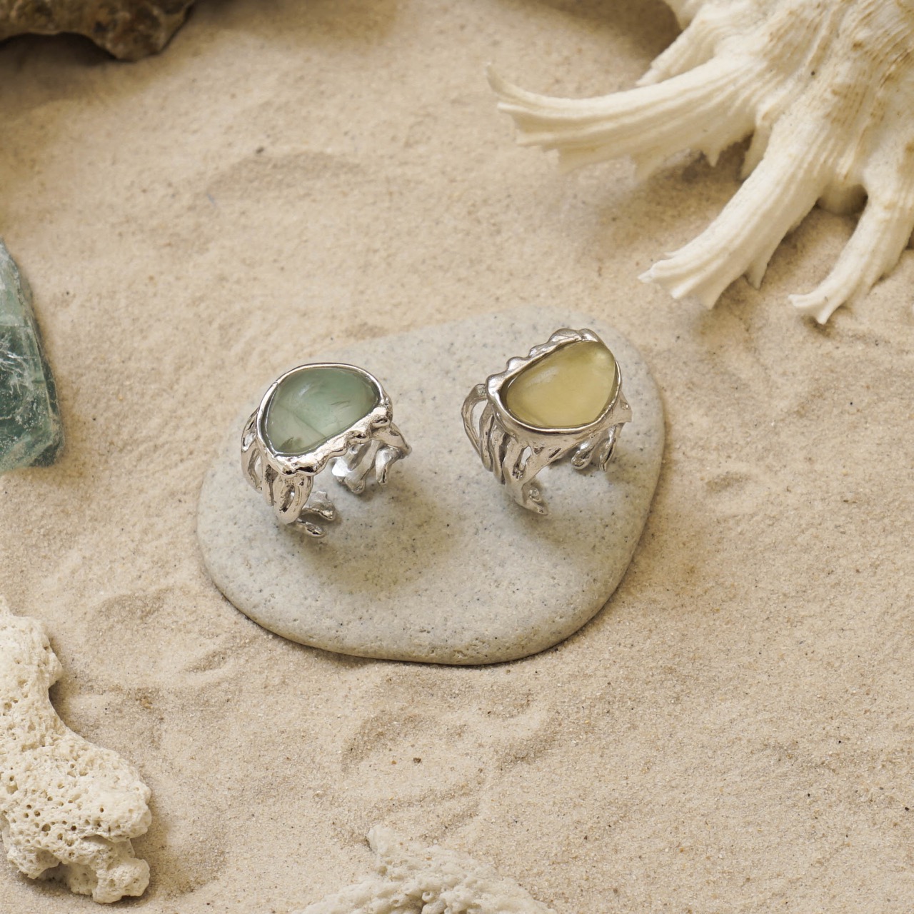 เครื่องประดับ Rock Me Jewelry รุ่น Fire Jelly Fish Ring แหวน ทองเหลือง ประดับพลอย ราคา 990 บาท*ส่งฟรี