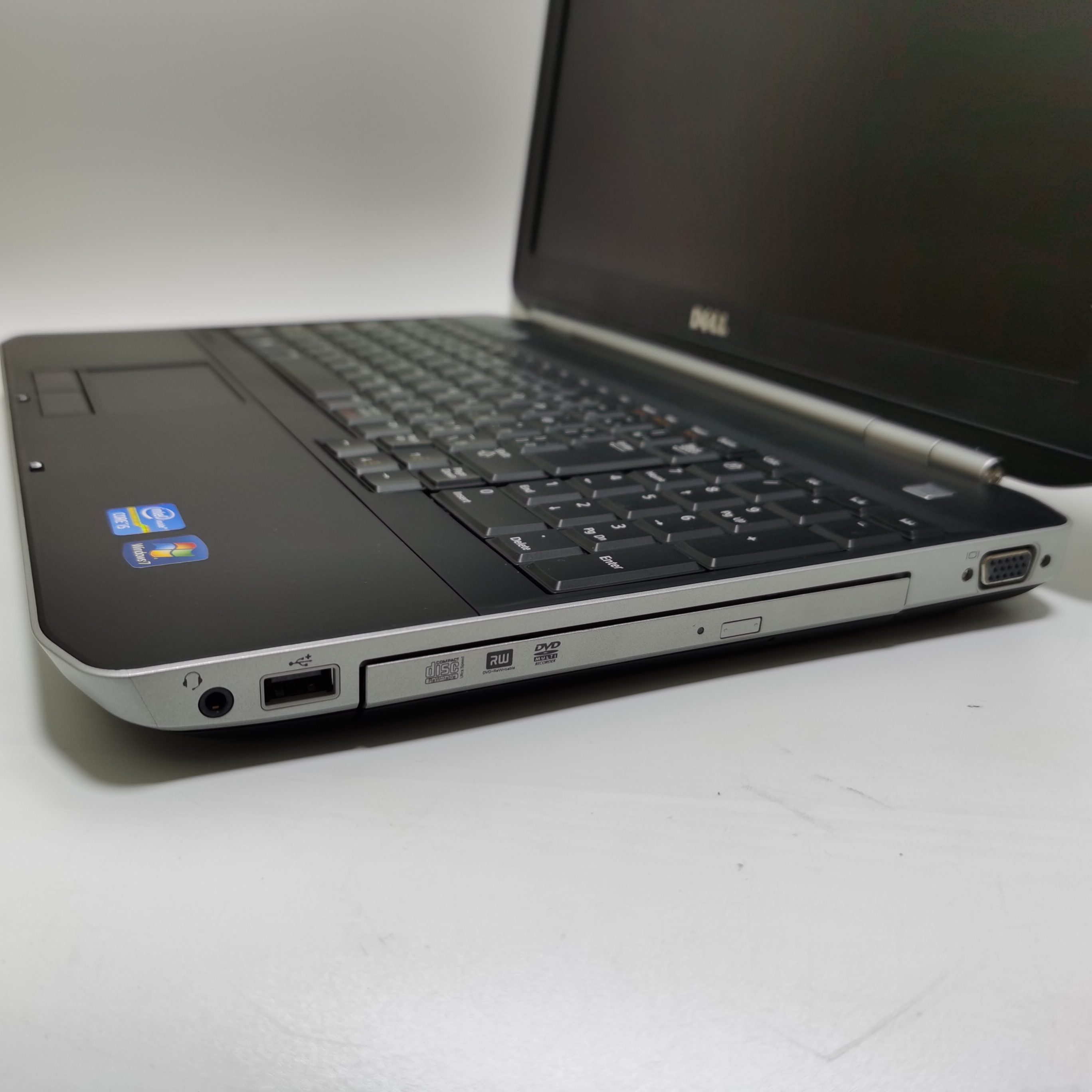 รูปภาพเพิ่มเติมของ โน๊ตบุ๊ค notebook Dell E5530 i5 gen3 15.6 inch  //  Lenovo ThinkPad  M14 โน๊ตบุ๊คมือสอง  โน๊ตบุ๊คถูกๆๆ  คอมพิวเตอร์  คอม  laptop pc