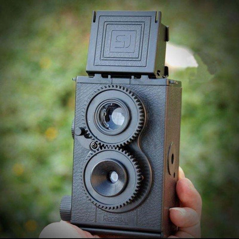 ภาพหน้าปกสินค้ากล้องฟิล์ม 35มม. กล้องทอย TRL DIY - LOMO DIY Dual Lens Reflex Camera Retro Classic