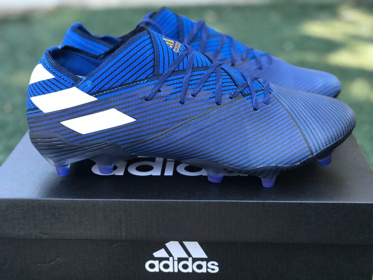 รองเท้าฟุตบอล รองเท้ากีฬา สตั๊ดอาดิดาส Adidas Messi 19+