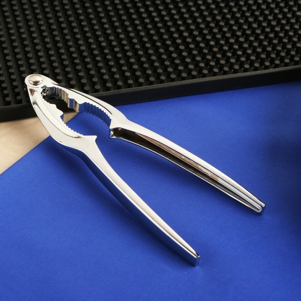 Free Shipping Stainless Steel Crab Shell Cracker Nut Cracker Lobster Pick 1pc Twin Fish ราคา 115 บาท*ส่งฟรี