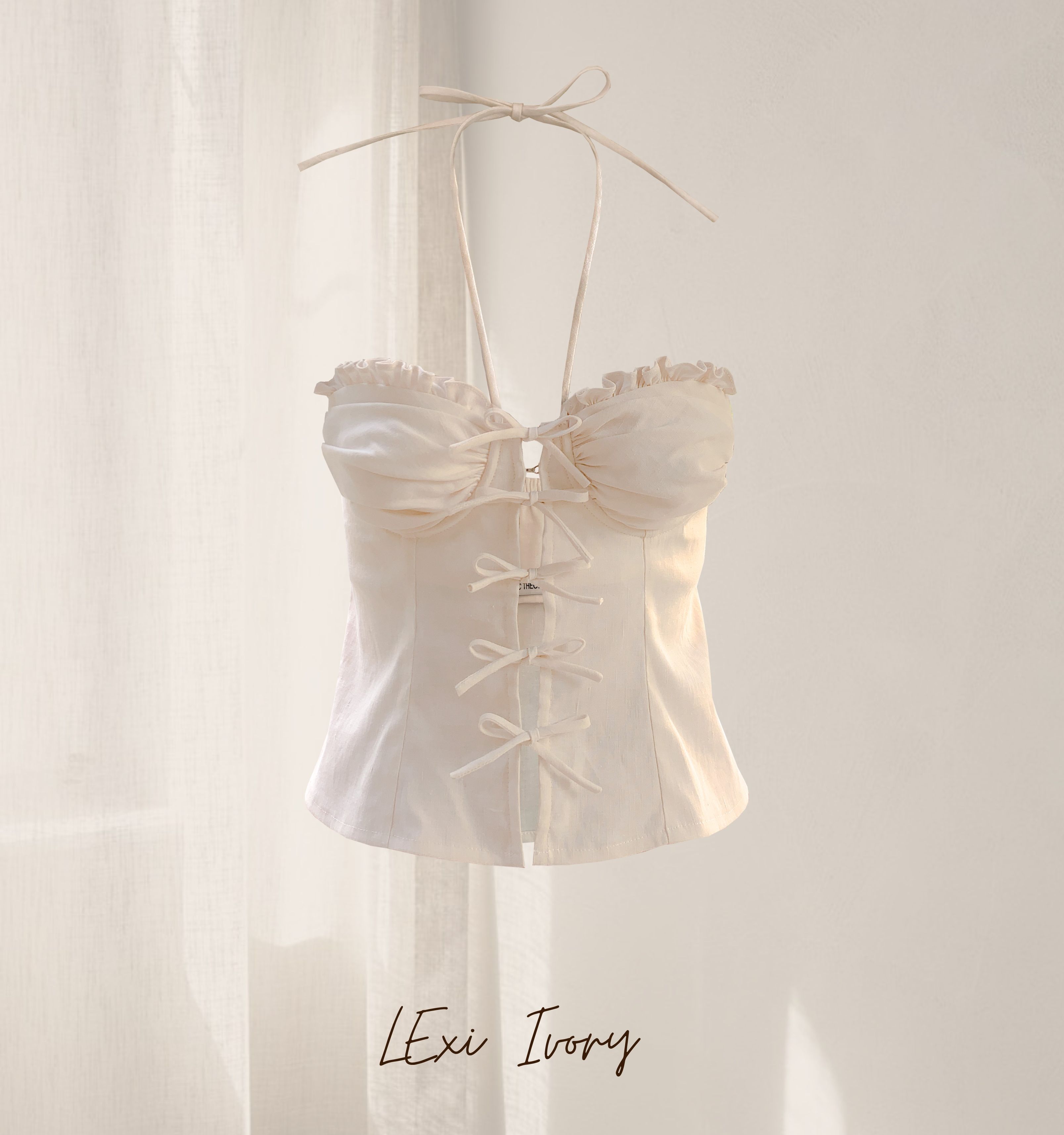 Fabric Theory - Lexi Top ราคา 1,390 บาท*ส่งฟรี