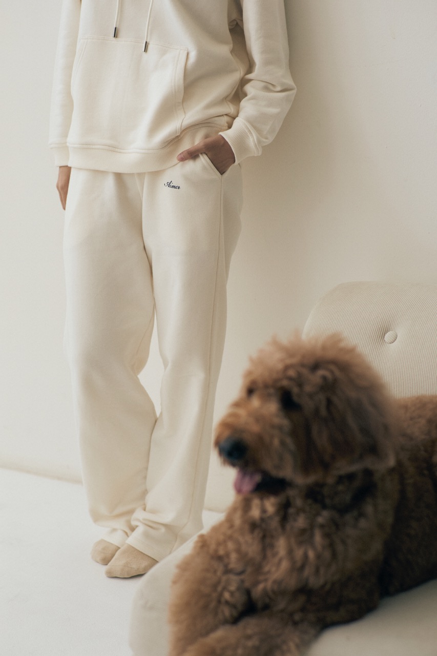 AIMER - Hotelier Sweatpants กางเกงขาบาน ราคา 2,490 บาท*ส่งฟรี