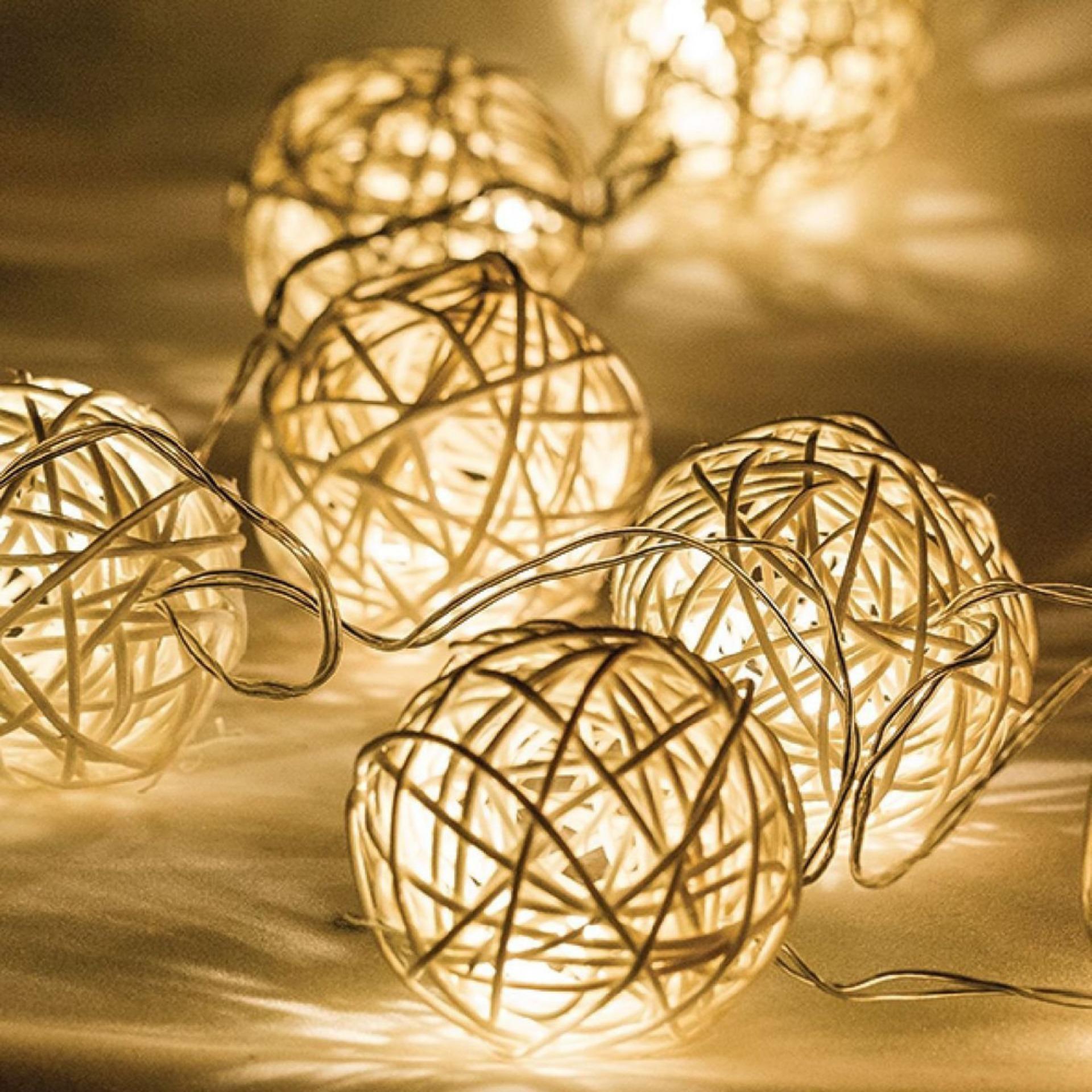 30 LED Solar Powered Rattan Ball String Indoor or Outdoor Lights - intl