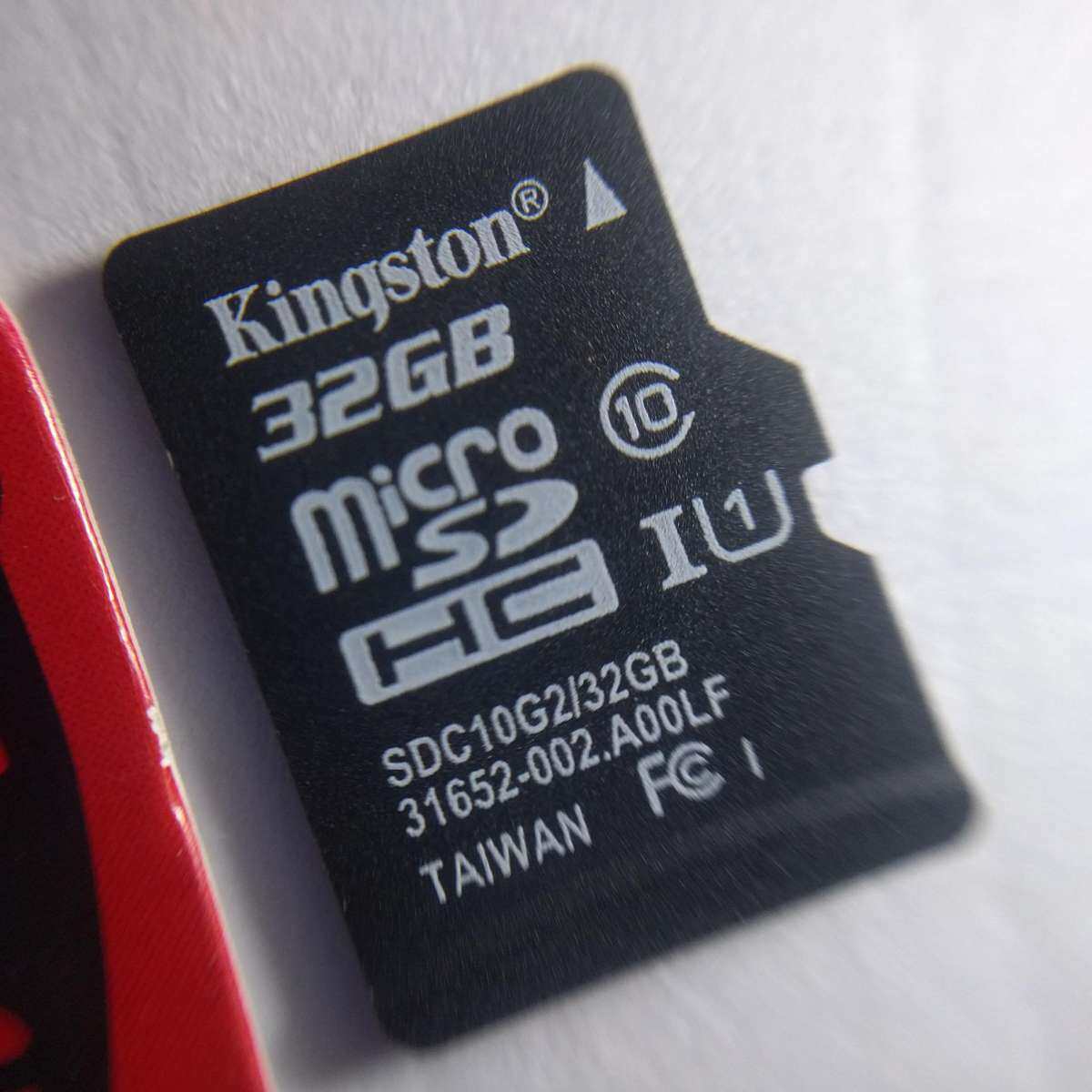 ภาพประกอบของ สินค้าพร้อมส่ง  [[ของแท้]]เมมเพิ่มพื้นที่ความจำ Kingston 32GB Class 10 Micro SD SDHC คิงส์ตัน เมมโมรี่การ์ด 32 GB