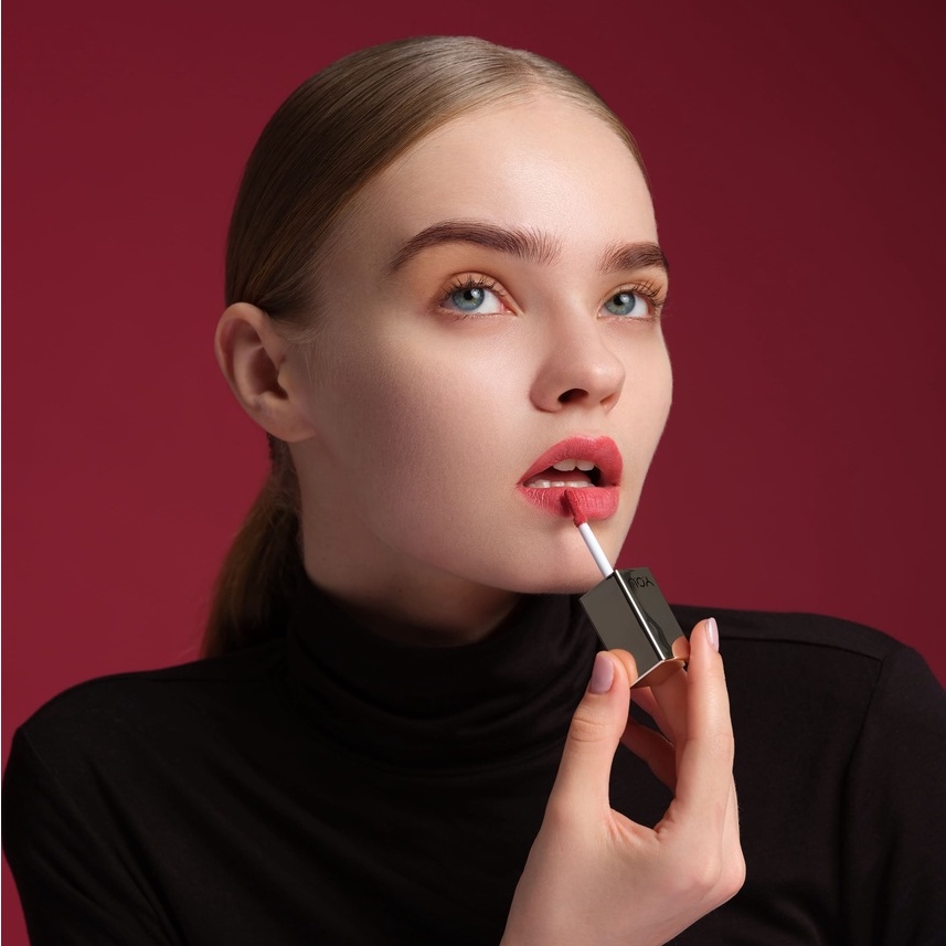 YOU Rouge Velvet Matte Lip Cream (9 สีขายดี) เนื้อเนียน บางเบา แห้งเร็ว มีสารสกัดจากนำ้มันมะพร้าวและวิตามิน E 5 YOU Rouge Velvet Matte Lip Cream (9 สีขายดี) เนื้อเนียน บางเบา แห้งเร็ว มีสารสกัดจากนำ้มันมะพร้าวและวิตามิน E a1ac15944f06f6722be68e6a995a6bac