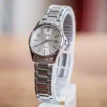 ภาพย่อรูปภาพสินค้าแรกของCasio นาฬิกาข้อมือผู้หญิง รุ่น LTP-1183A-7A (Silver) - ประกันศูนย์