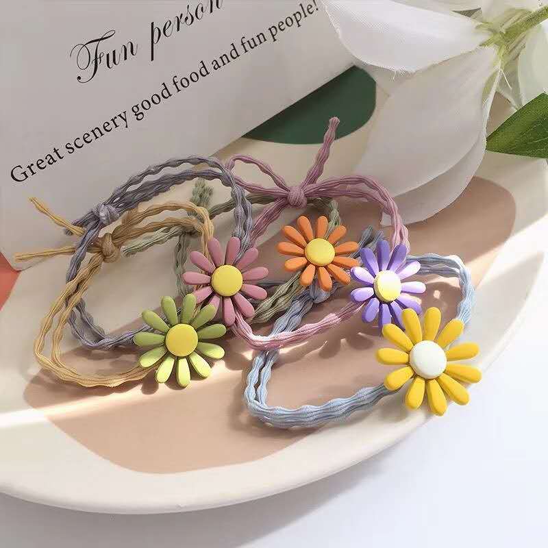 ภาพที่ให้รายละเอียดเกี่ยวกับ ISABELLA ยางมัดผม แหวนผมผู้หญิง แฟชั่นเกาหลี ยางมัดผมดอกไม้ ดอกไม้ น่ารักมาก มีให้เลือก 5 สี IS006