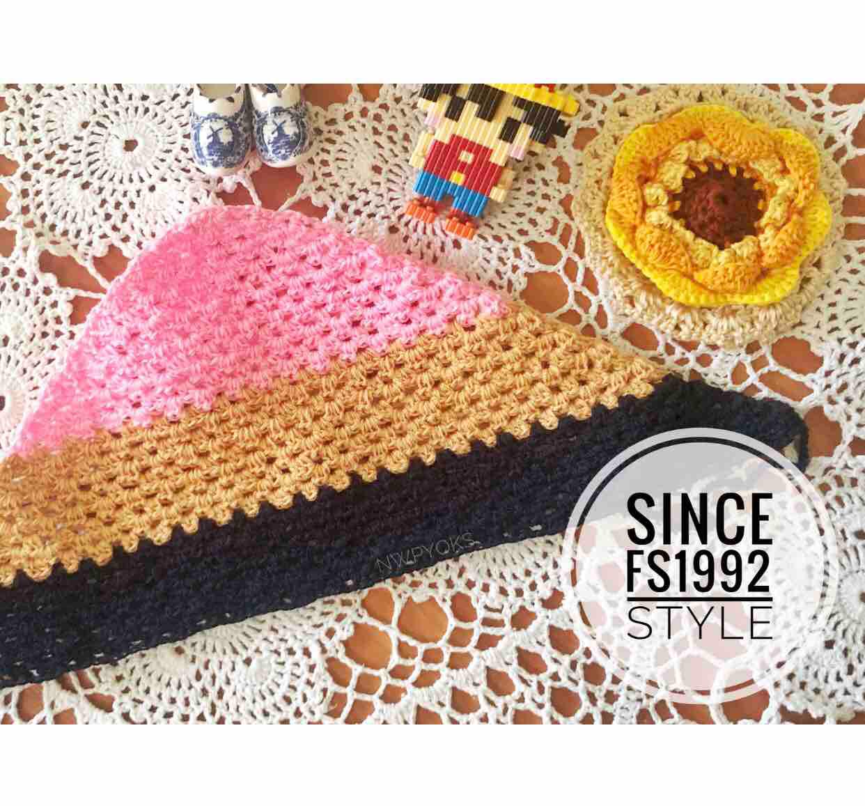 ที่คาดผมสามเหลี่ยม ผ้าโพกผมไหมพรมวินเทจ (สินค้าคละแบบ/เลือกแบบทักแชทได้เลยจ้าา) ราคา 60 บาท*ส่งฟรี