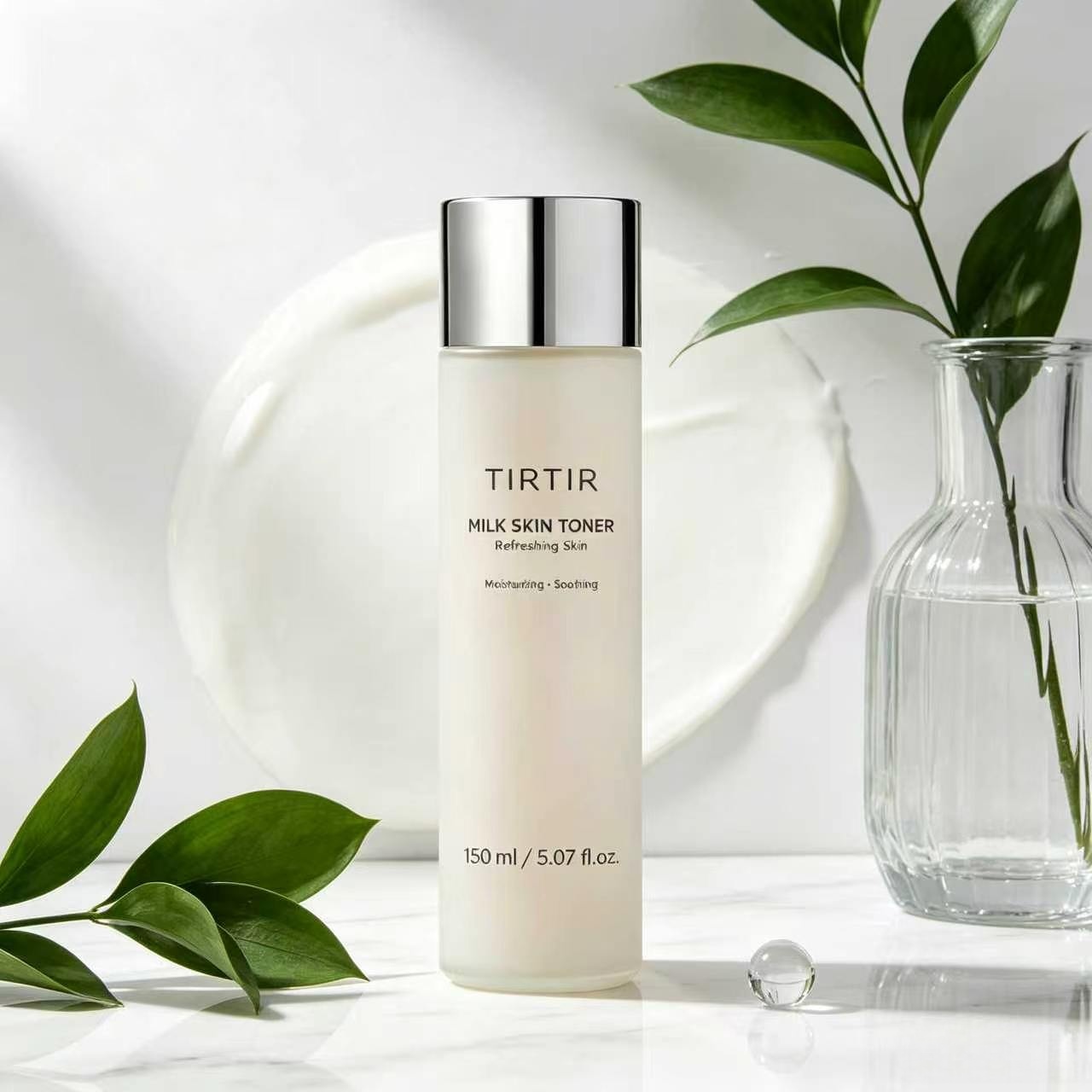 Imported from South Korea, Tirtir Milk Skin Rice Toner 150ml Is a Skin Nourishing Toner Made from Rice Extracts. Deeply Moisturizes Makes the Skin Smooth and Radiant. Contains Niacinamide, Ceramide, Natural Vegan Formula. Gentle on the Skin. Can Be Used b ราคา 499 บาท*ส่งฟรี