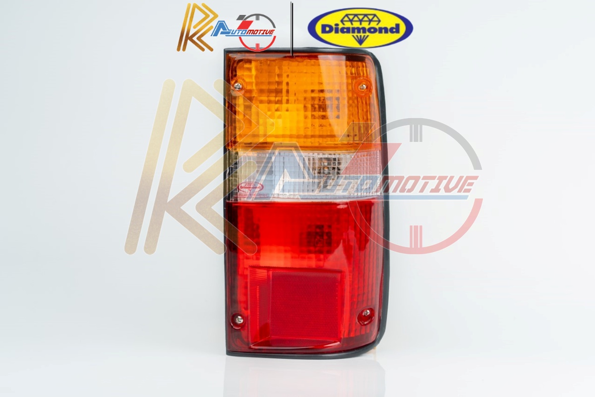 ตราเพชร ไฟท้าย ฝาไฟท้าย TOYOTA MIGHTY X ปี 1989-1998 โตโยต้า ไมตี้ เอ็กซ์ ไดมอนด์ Diamond ราคา 75 บาท*ส่งฟรี