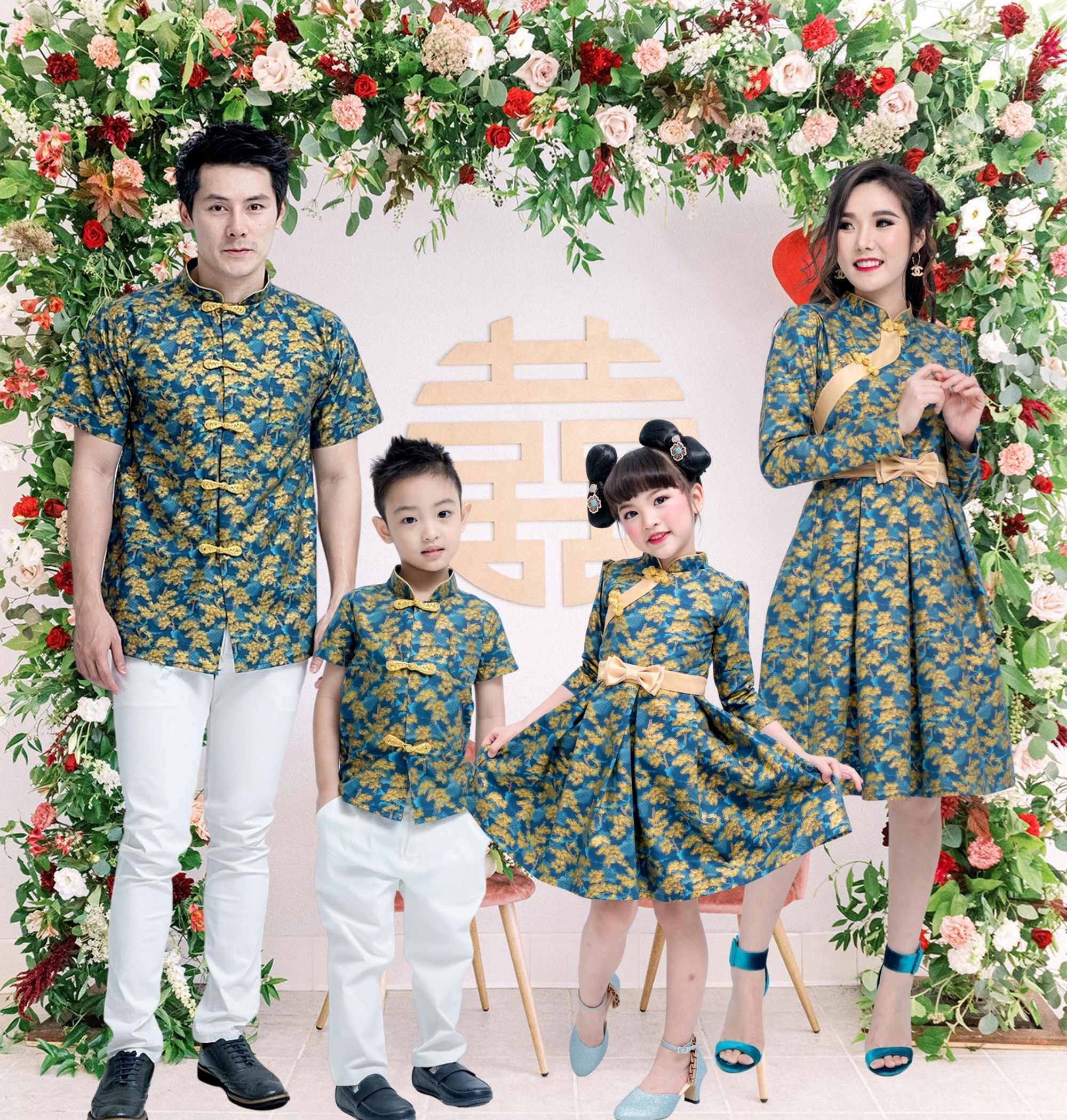 ชุดจีน กี่เพ้ายาว Chinese Kung Fu ลายต้นหลิวพิมพ์ทอง แม่ลูก ชุดจีนครอบครัว ชุดแม่ลูก กี่เพ้า กี่เพ้าแม่ลูก ผ้าคอตตอน ราคา 550 บาท*ส่งฟรี