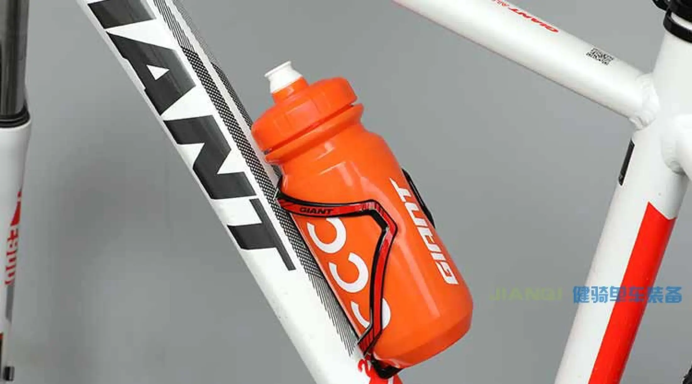 giant bike water bottle