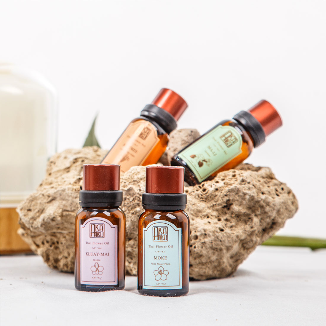 Akaliko Thai Flower Oil 15 ml - Akaliko Thai Flower Oil Aromatherapy Oil Drops, Oil for Burning in a Burner, Aromatherapy Perfume, Fragrant Oil, Aroma Aromatherapy ราคา 450 บาท*ส่งฟรี