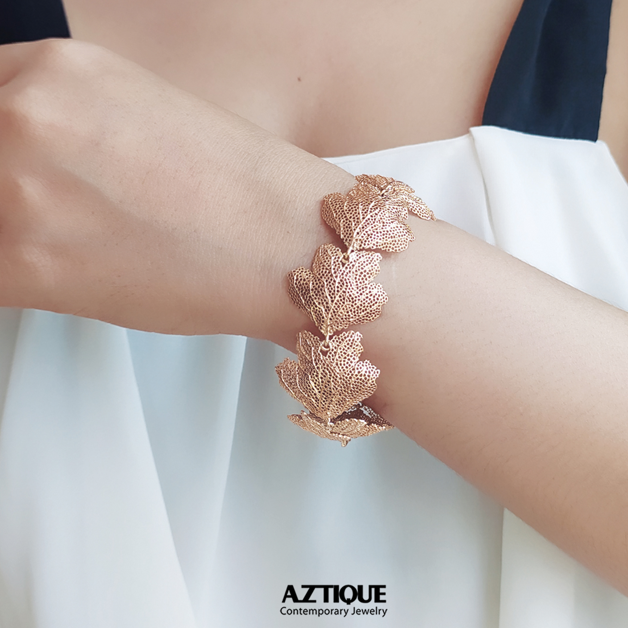 Aztique สร้อยข้อมือ ปะการัง Coral Bracelet Bangle Gift Jewelry Handmade vs ราคา 4,950 บาท*ส่งฟรี