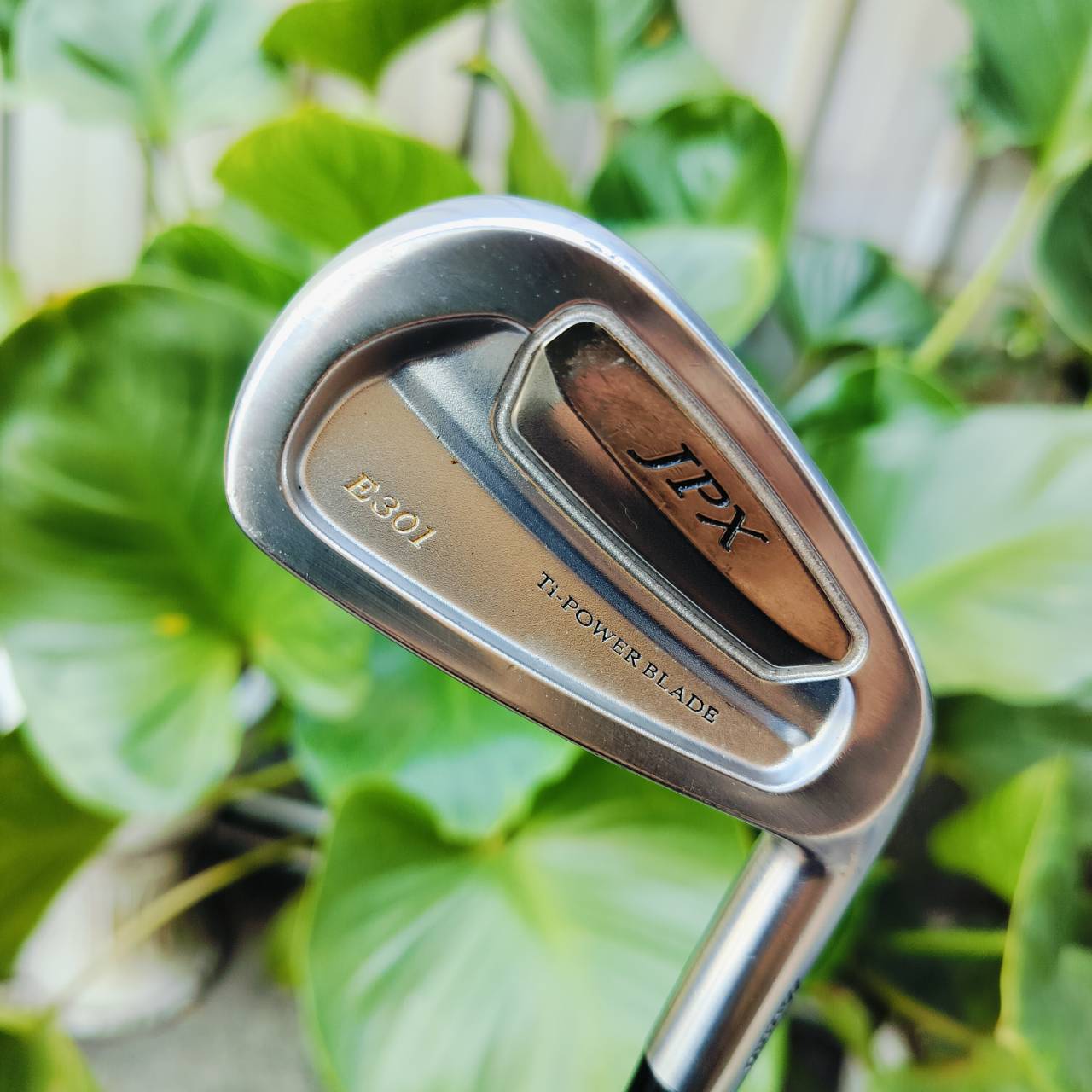 เหล็ก 4 MIZUNO JPX E301 Ti POWER BLADE ตีไกลมาก ใบไม่ใหญ่ แต่ชดเชยสูง สปินสูง ก้าน NS PRO 950 FLEX S เป็นเหล็กที่ตีสนุกมากๆค่ะ ไม้กอล์ฟพรีเมี่ยมมือสอง ของแท้ ราคา 599 บาท*ส่งฟรี