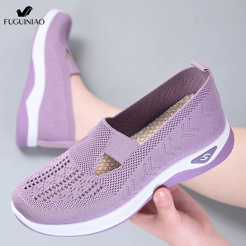 FUGUINIAO New Sports Shoes Women's Shoes Versatile Lightweight Anti slip Casual Running Shoes Women's Mesh Breathable Flat Sole Shoes ราคา 376 บาท*ส่งฟรี