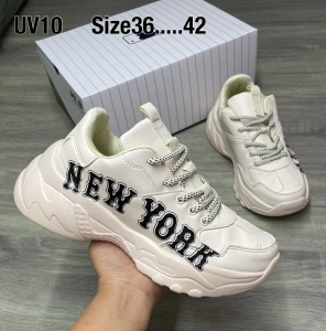 ภาพหน้าปกสินค้า🥰Hot Sale🥰รองเท้า New York รองเท้ากีฬา รองเท้าผ้าใบ สำหรับผู้หญิง Sz 36--42 [พร้อมส่ง ] ที่เกี่ยวข้อง