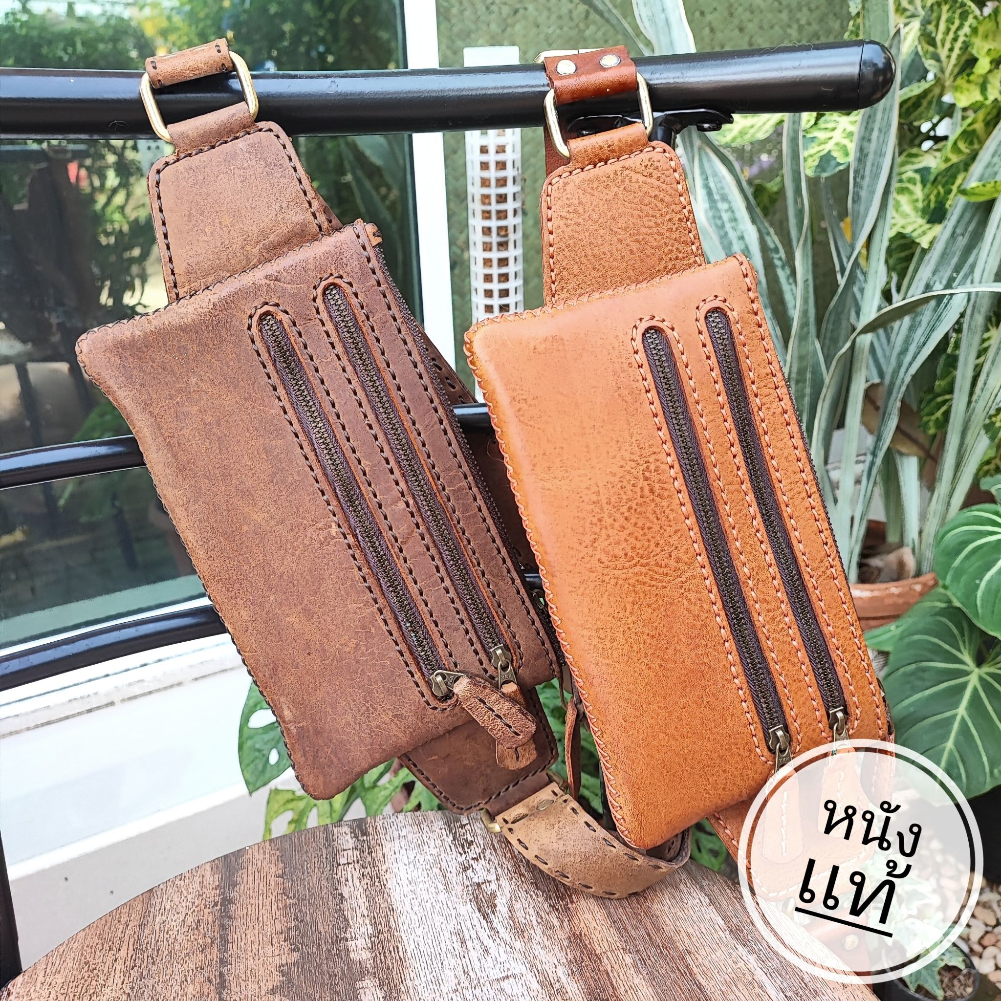 Italian cowhide 100% cowhide leather waist bag adjustable vintage sling bag ราคา 2,100 บาท*ส่งฟรี