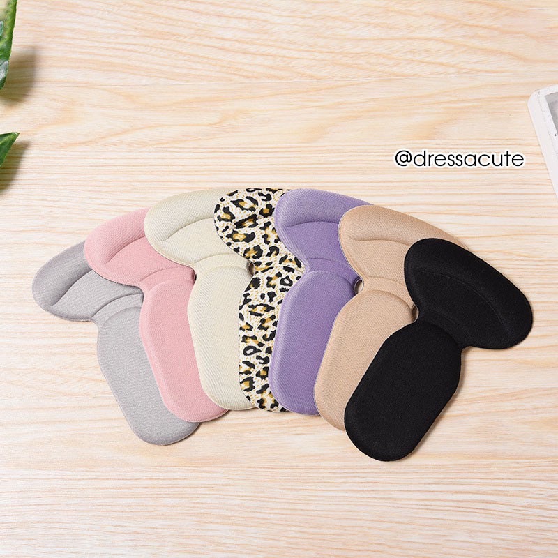 แผ่นกันกัด แก้รองเท้าหลวม ครึ่งเท้า รูปตัวที รุ่น 842 (สีเทา) ราคา 72 บาท*ส่งฟรี