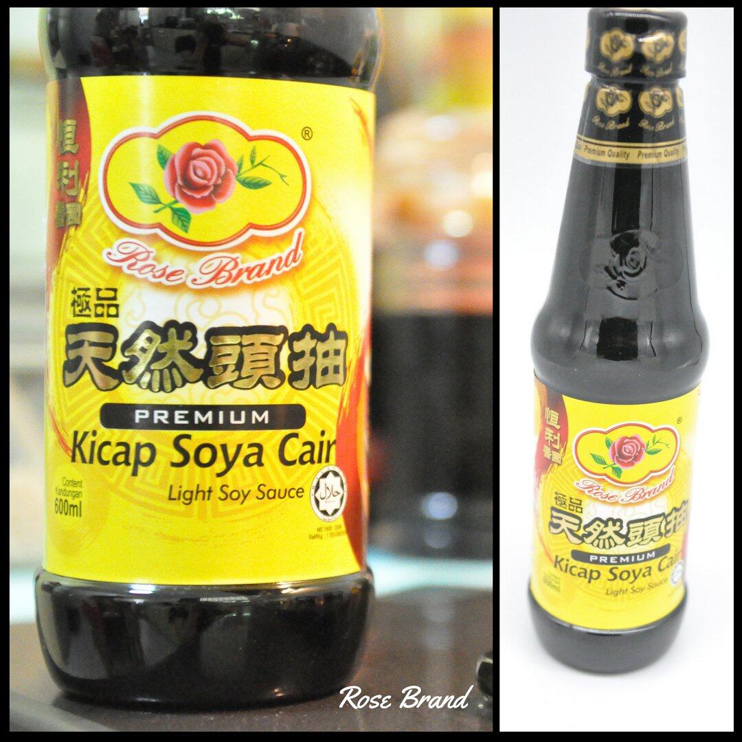 รูปภาพเพิ่มเติมของ ซีอิ้วขาวตราดอกกุหลาบ Rose Brand Natural Light Soy Sauce 玫瑰牌高级天然酱油 600ml(ซีอิ้วที่หลายคนตามหา) Product of malaysia
