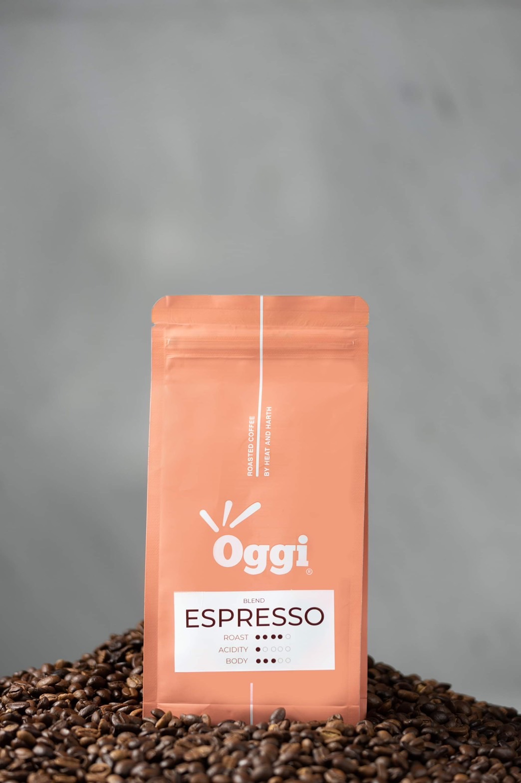 Oggi Roasted Coffee Bean 125 gram (Espresso, House or Holiday Blend) whole bean *** this item is a free gift, customer cannot select the blend ราคา 167 บาท*ส่งฟรี