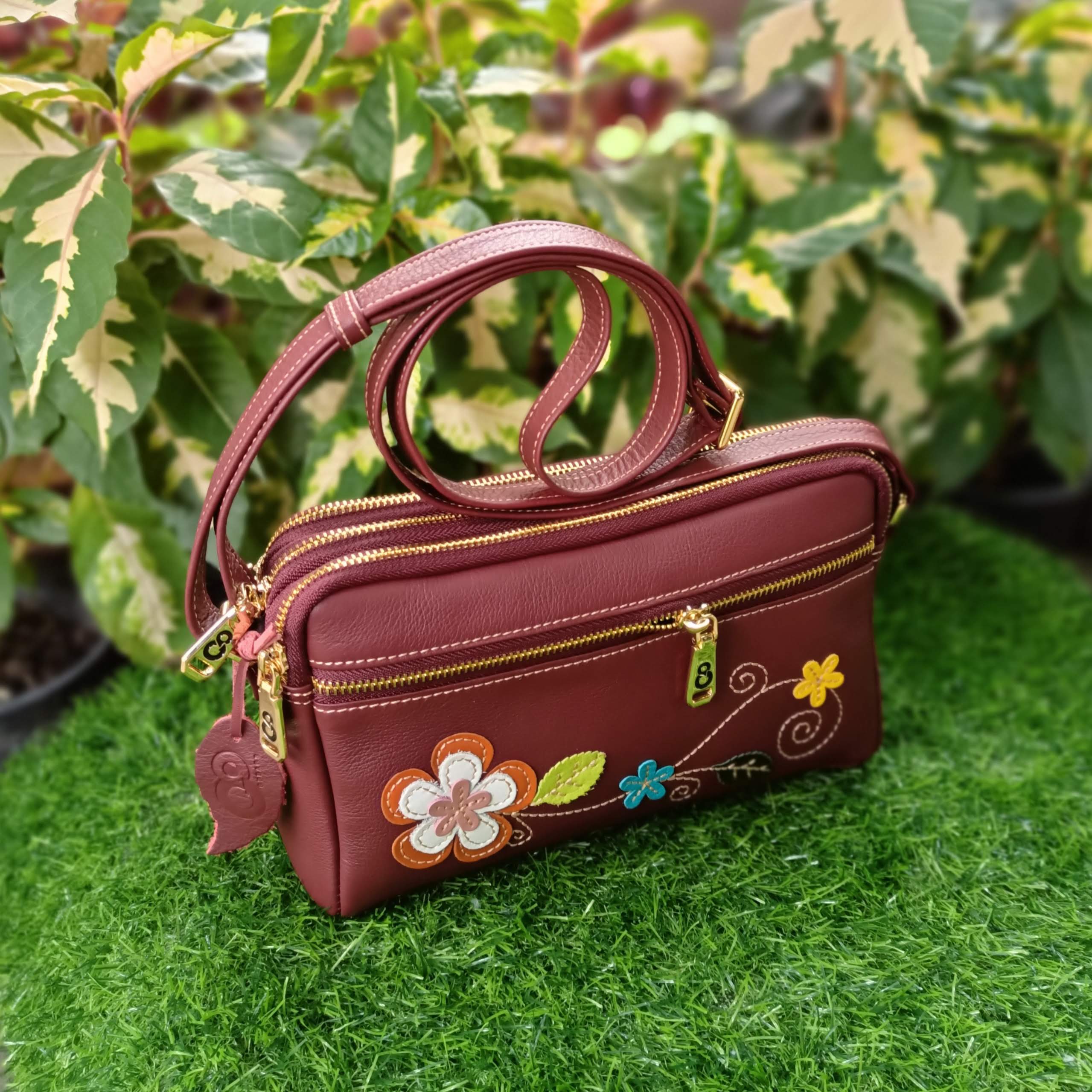 GPBAGS กระเป๋าหนังชามัวส์ ขนาด 9 นิ้ว GP380-05 กระเป๋าสะพายหญิง กระเป๋าหนังวัวแท้ ราคา 2,190 บาท*ส่งฟรี